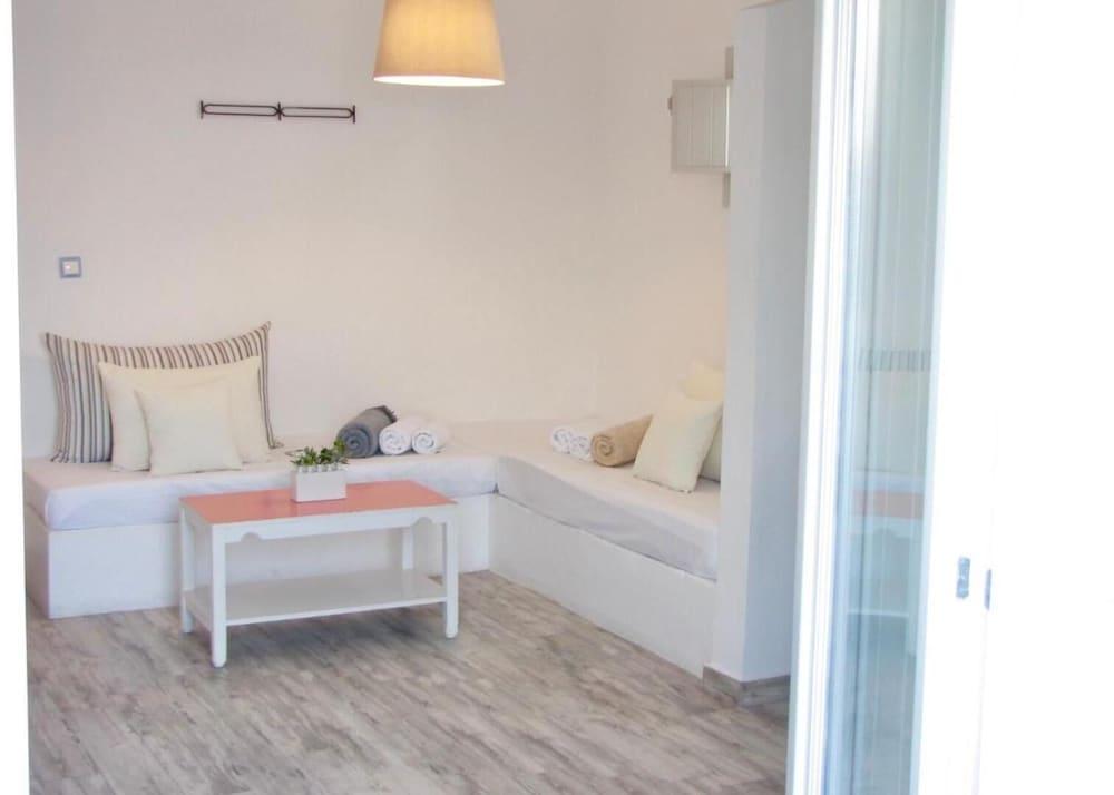 Elmarel Apartment Kamári Екстериор снимка